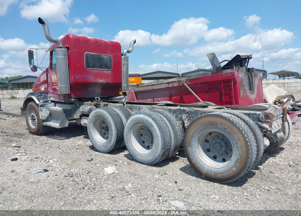 2005 KENWORTH T800 T800 VIN: 1NKDLU0X65J074102