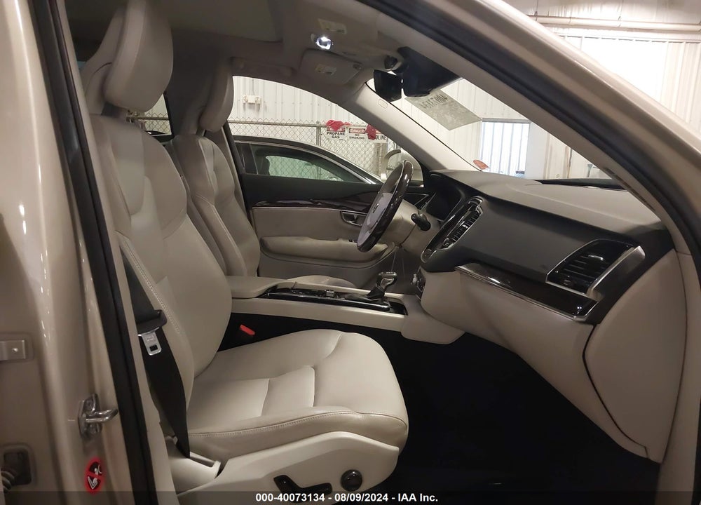 2016 VOLVO XC90 T6 MOMENTUM VIN: YV4A22PK1G1058315