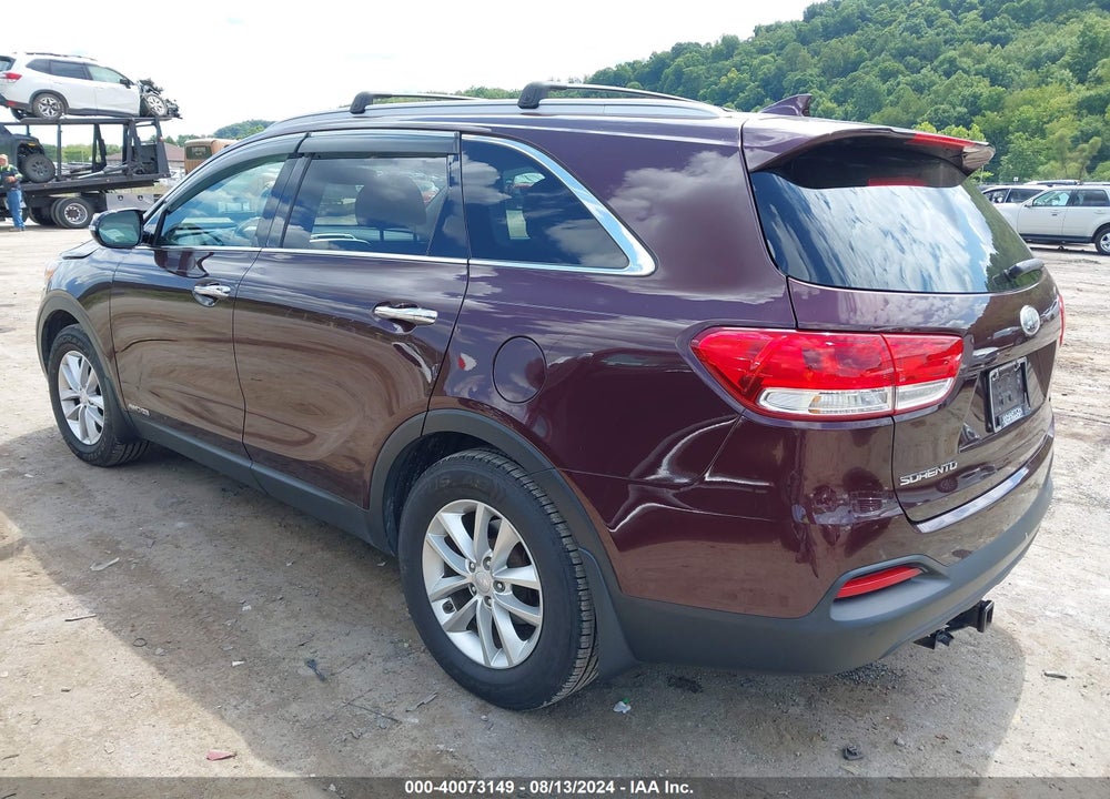 2018 KIA SORENTO 3.3L LX VIN: 5XYPGDA56JG418280