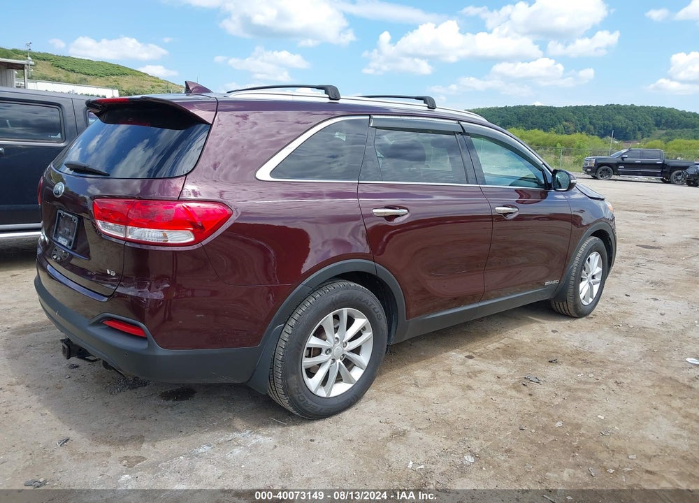2018 KIA SORENTO 3.3L LX VIN: 5XYPGDA56JG418280