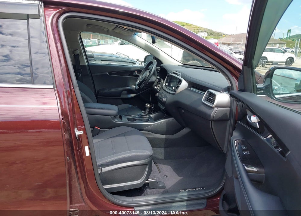 2018 KIA SORENTO 3.3L LX VIN: 5XYPGDA56JG418280