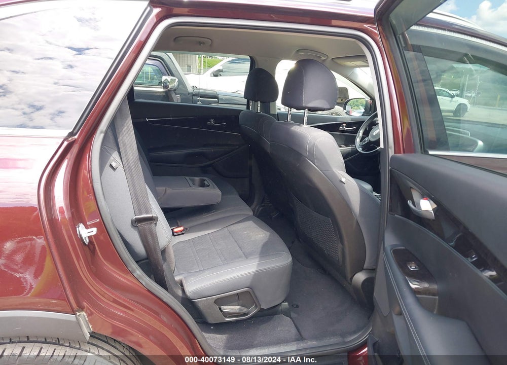 2018 KIA SORENTO 3.3L LX VIN: 5XYPGDA56JG418280
