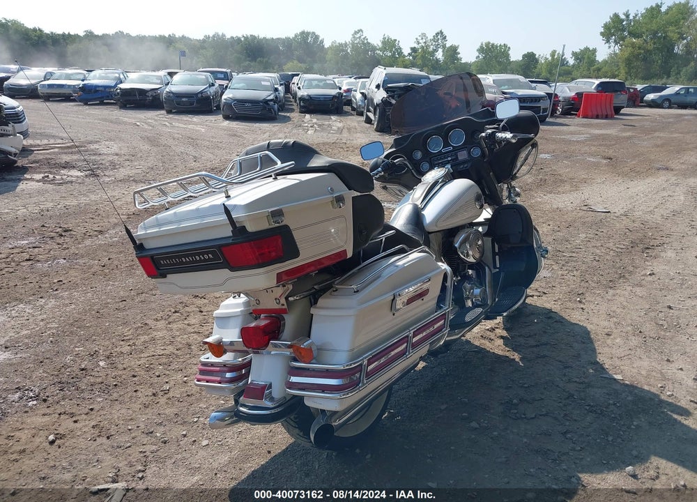 2004 HARLEY-DAVIDSON FLHTCUI VIN: 1HD1FCW174Y609404