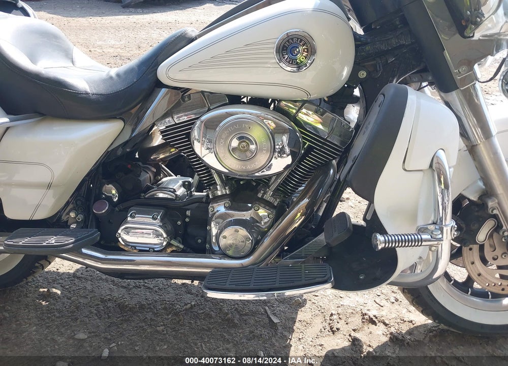 2004 HARLEY-DAVIDSON FLHTCUI VIN: 1HD1FCW174Y609404