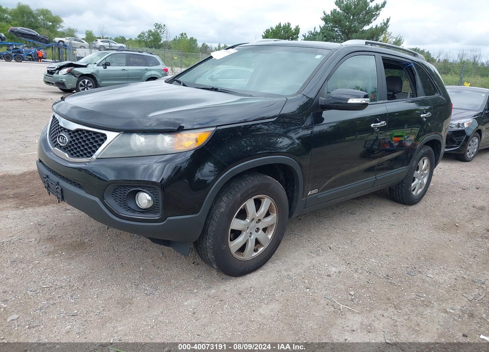 2011 KIA SORENTO LX VIN: 5XYKTCA11BG169031