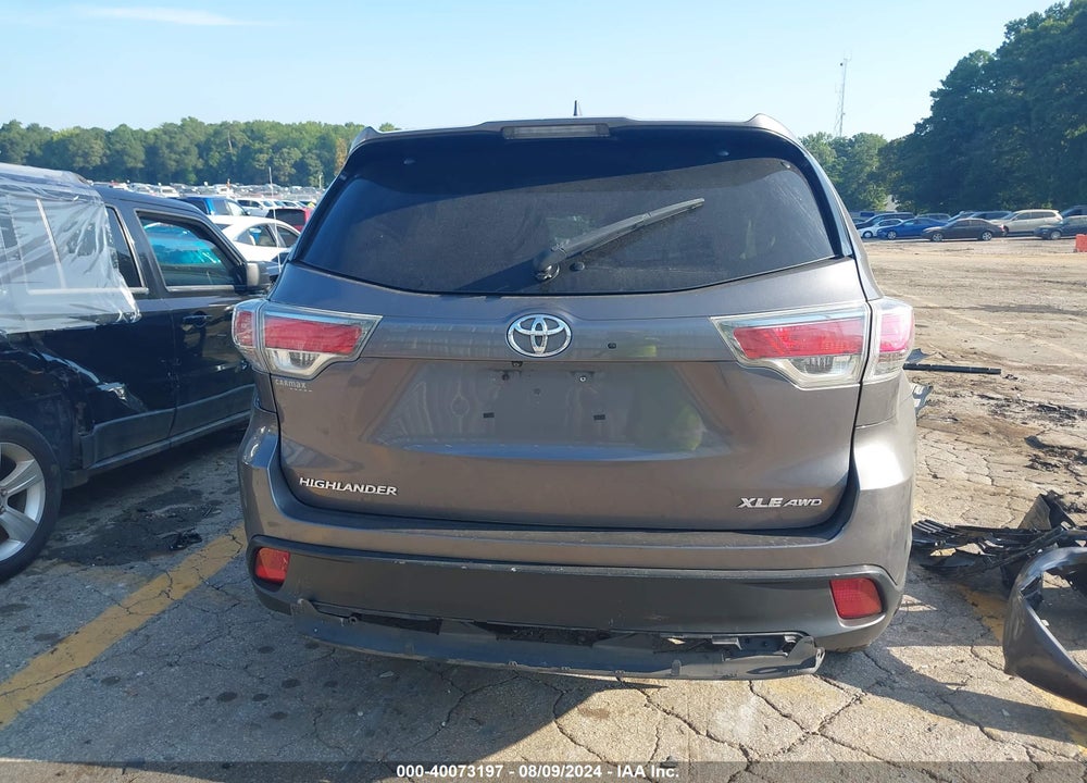 2014 TOYOTA HIGHLANDER XLE V6 VIN: 5TDJKRFH5ES048436