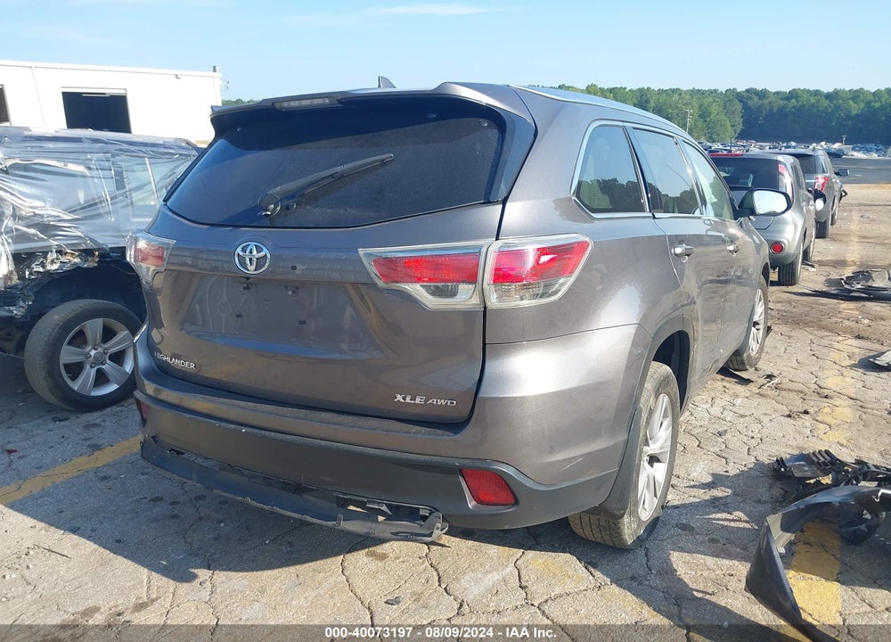 2014 TOYOTA HIGHLANDER XLE V6 VIN: 5TDJKRFH5ES048436