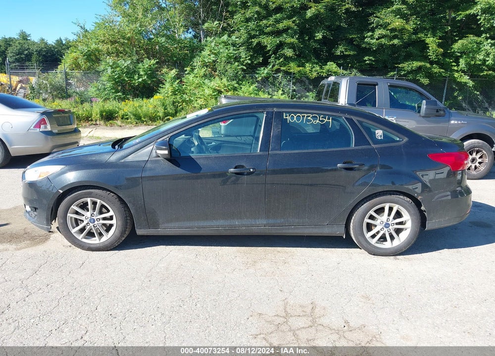 2015 FORD FOCUS SE VIN: 1FADP3F21FL212846