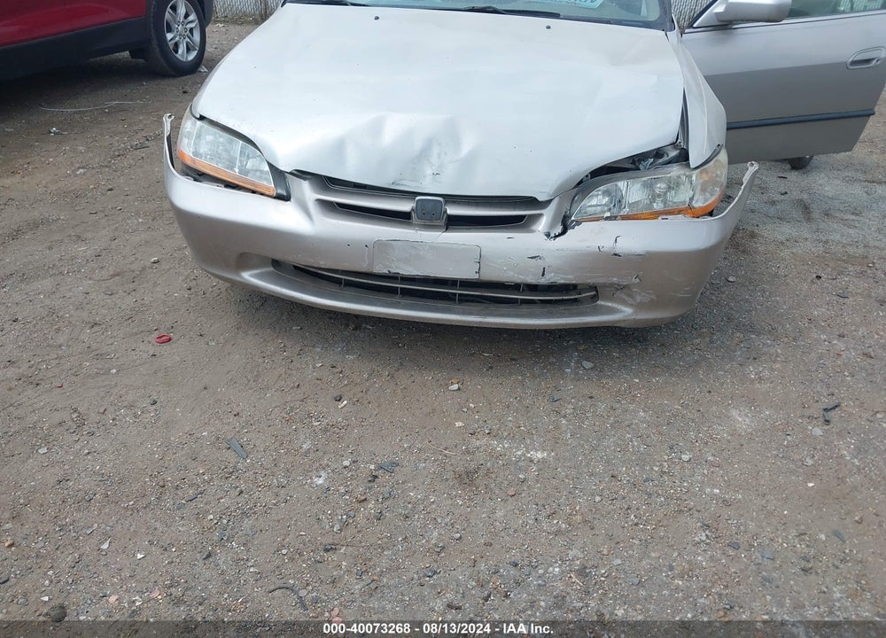 1998 HONDA ACCORD LX VIN: 1HGCG5645WA044595