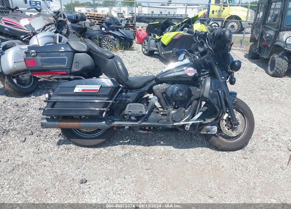 2006 HARLEY-DAVIDSON FLHTCUI VIN: 1HD1FCW106Y655479
