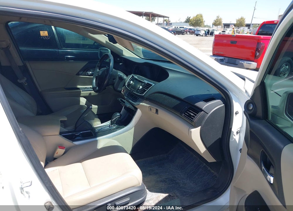 2013 HONDA ACCORD EX-L V-6 VIN: 1HGCR3F83DA031391