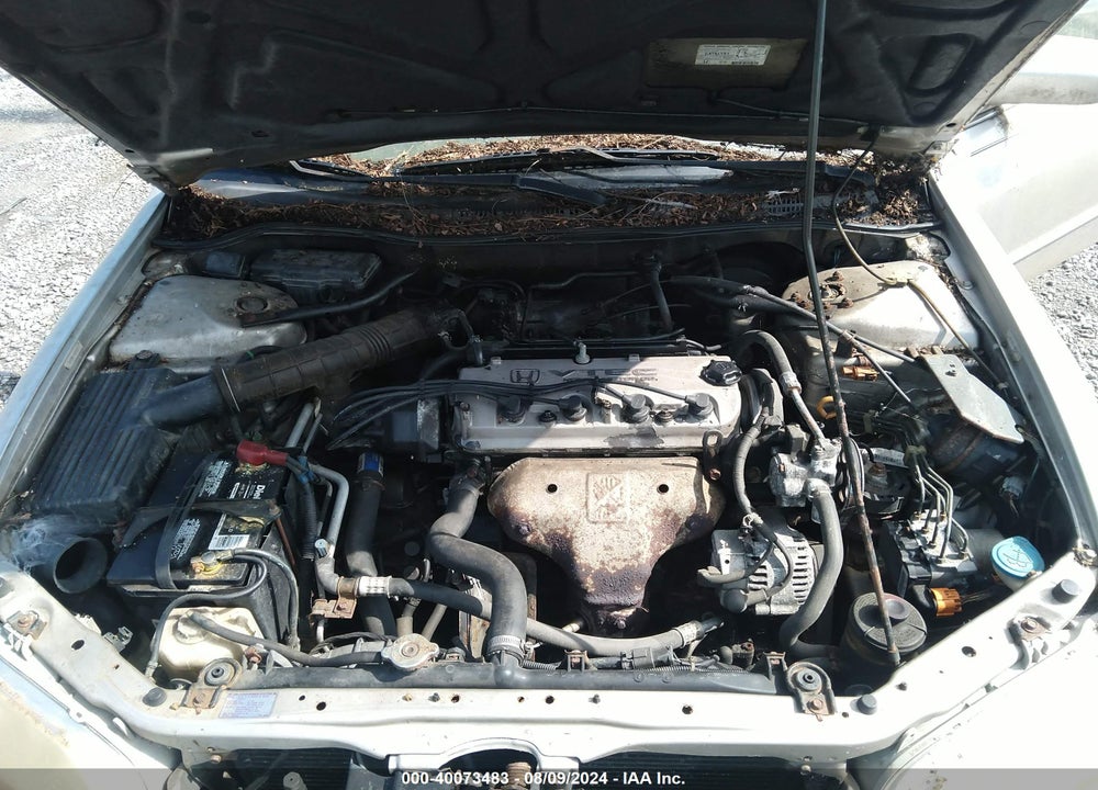 1998 HONDA ACCORD EX VIN: 1HGCG5659WA216734