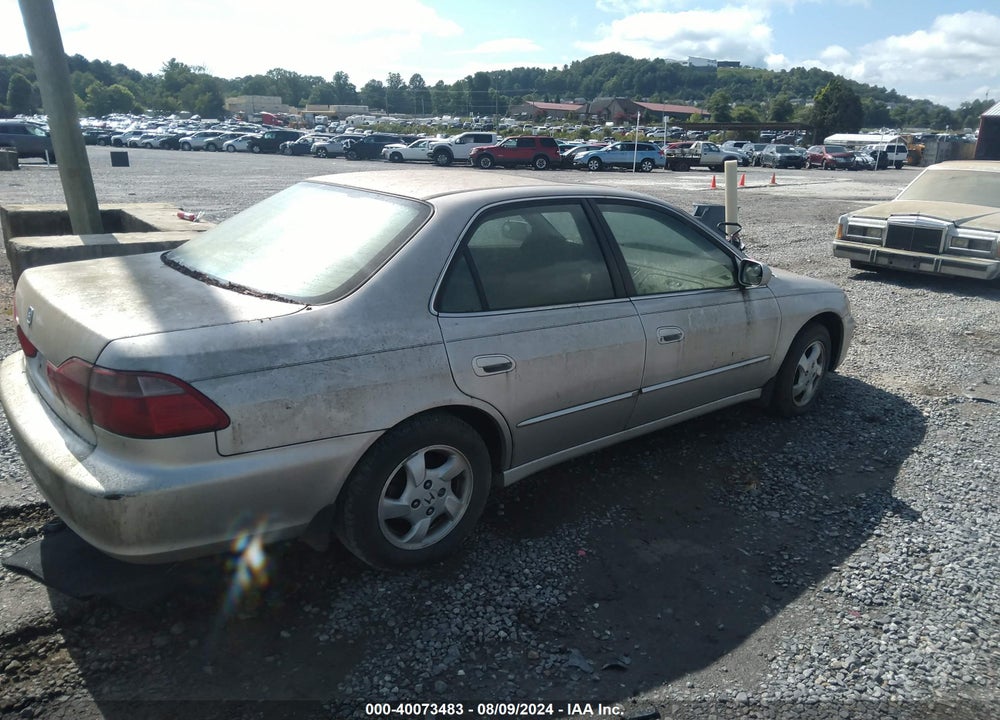 1998 HONDA ACCORD EX VIN: 1HGCG5659WA216734