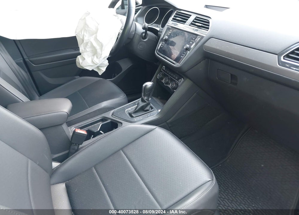2019 VOLKSWAGEN TIGUAN VIN: 3VV3B7AX6KM072897