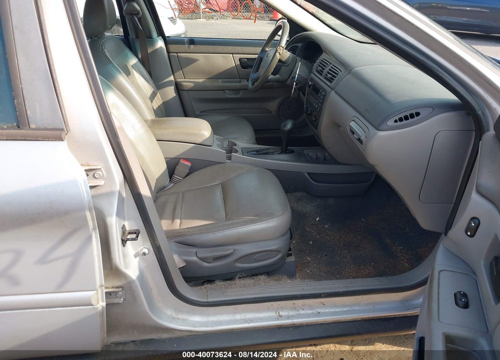 2005 FORD TAURUS SE VIN: 1FAFP53265A240192