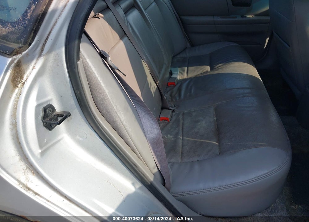 2005 FORD TAURUS SE VIN: 1FAFP53265A240192