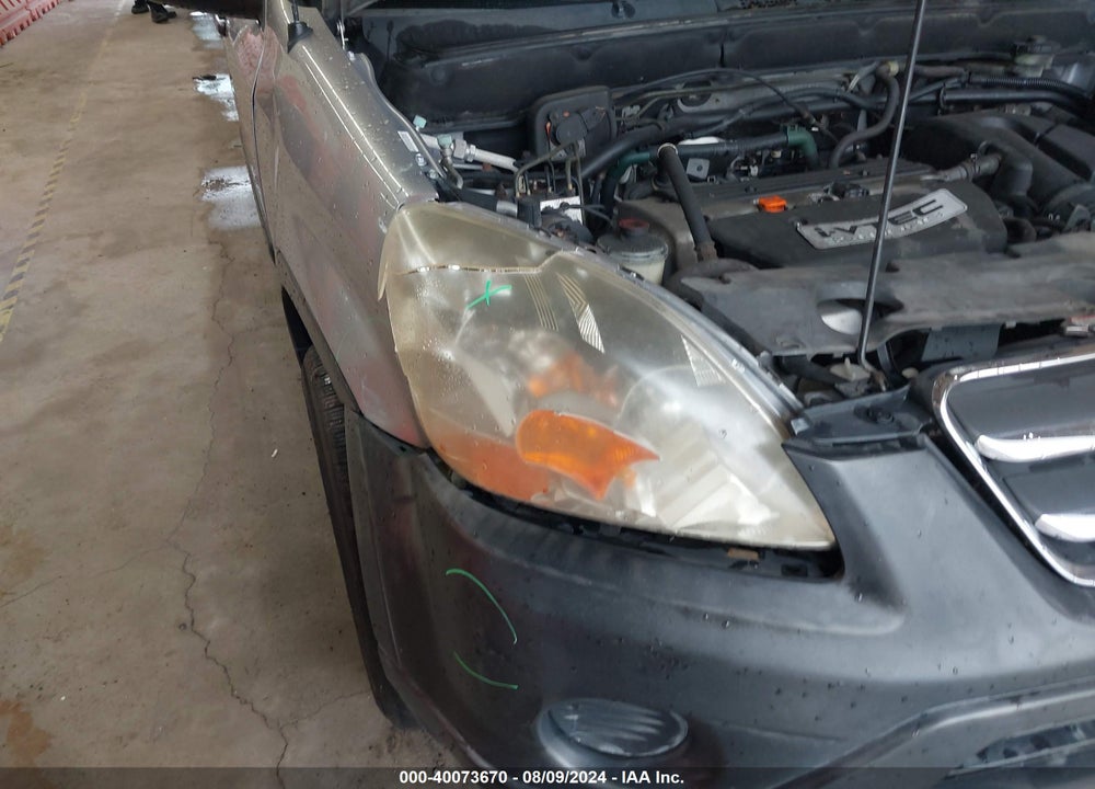 2005 HONDA CR-V LX VIN: JHLRD68585C009388