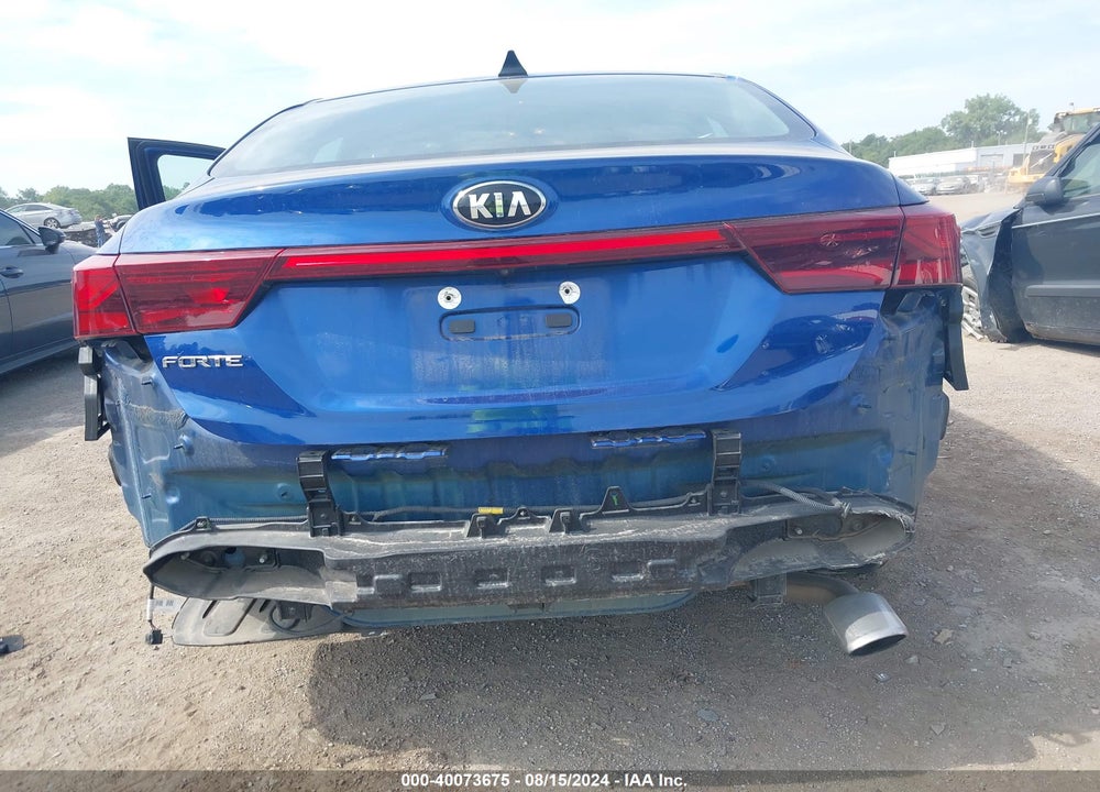 2019 KIA FORTE LXS VIN: 3KPF24AD6KE102068