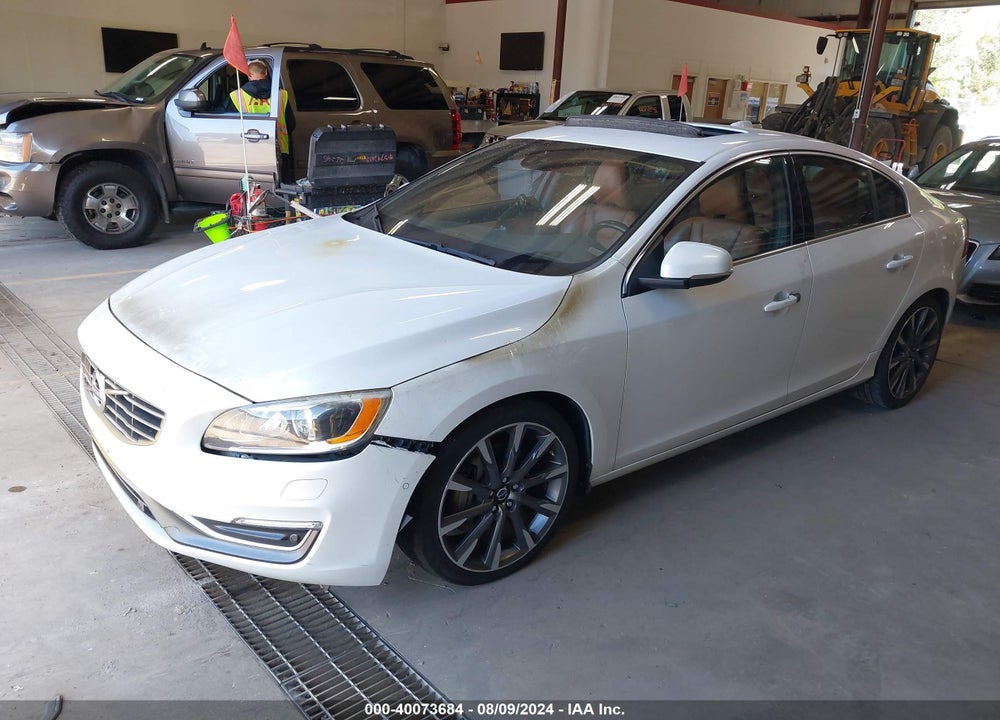 2015 VOLVO S60 T6 PLATINUM VIN: YV149MFM5F2335058