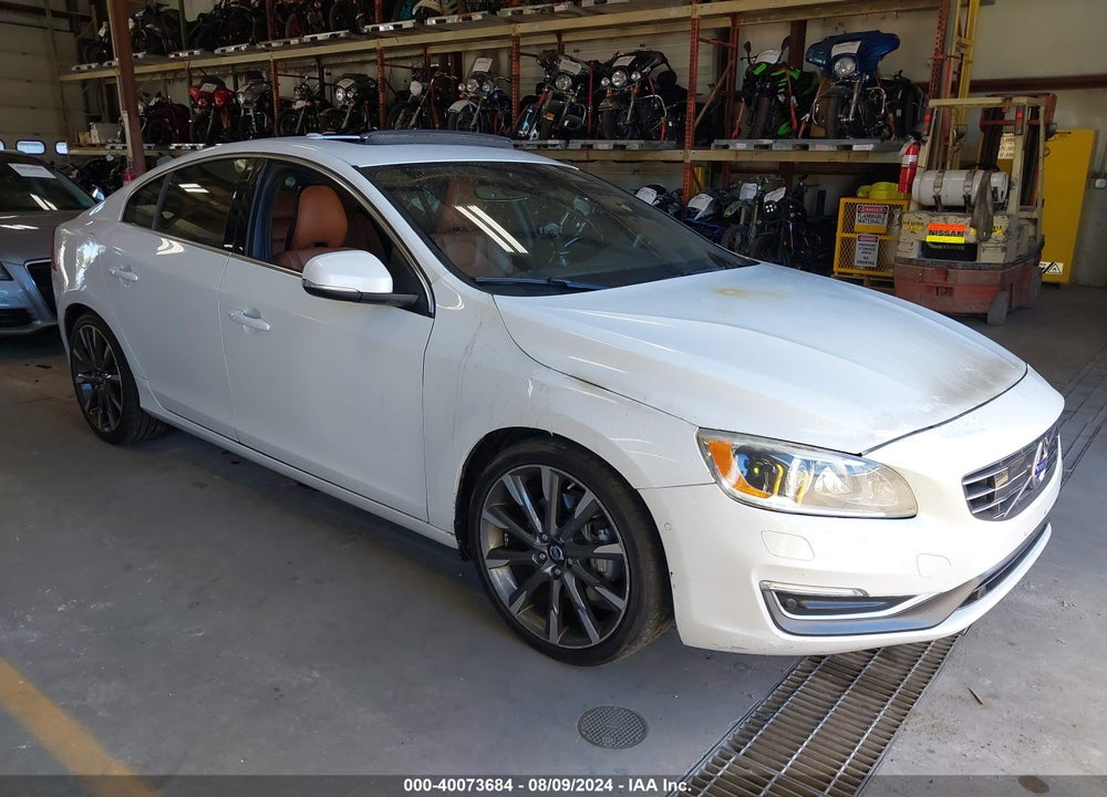 2015 VOLVO S60 T6 PLATINUM VIN: YV149MFM5F2335058