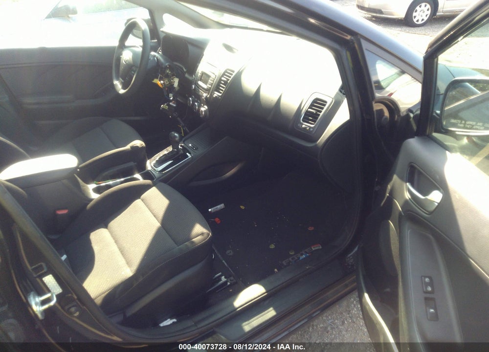 2017 KIA FORTE LX VIN: KNAFK5A81H5690195