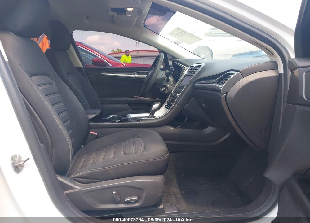 2016 FORD FUSION SE VIN: 3FA6P0HD1GR189867