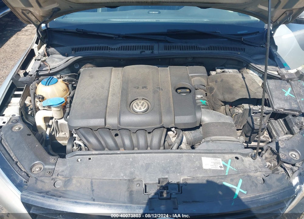 2011 VOLKSWAGEN JETTA 2.5L SE VIN: 3VWDX7AJXBM356000