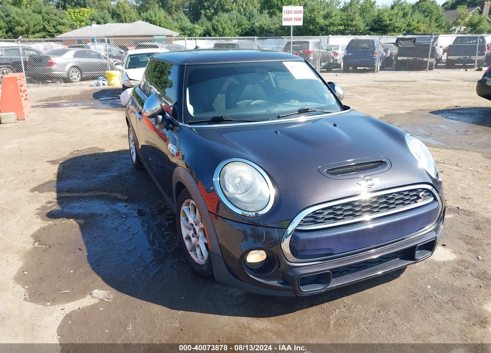 2015 MINI HARDTOP COOPER S VIN: WMWXP7C59F2A41640