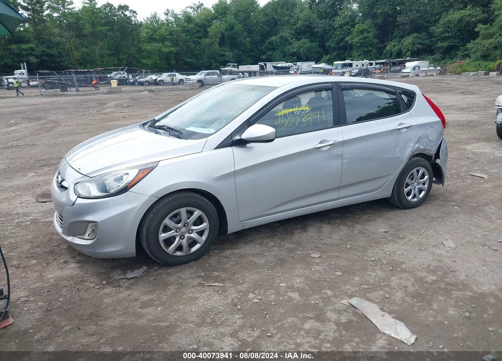 2013 HYUNDAI ACCENT VIN: KMHCT5AE2DU131064