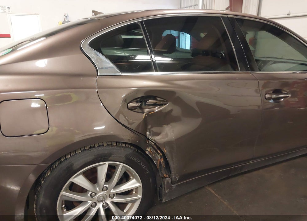 2015 INFINITI Q50 HYBRID PREMIUM VIN: JN1AV7AR4FM850178
