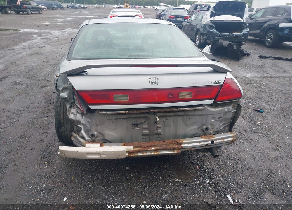 2002 HONDA ACCORD VIN: 1HGCG22582A009413