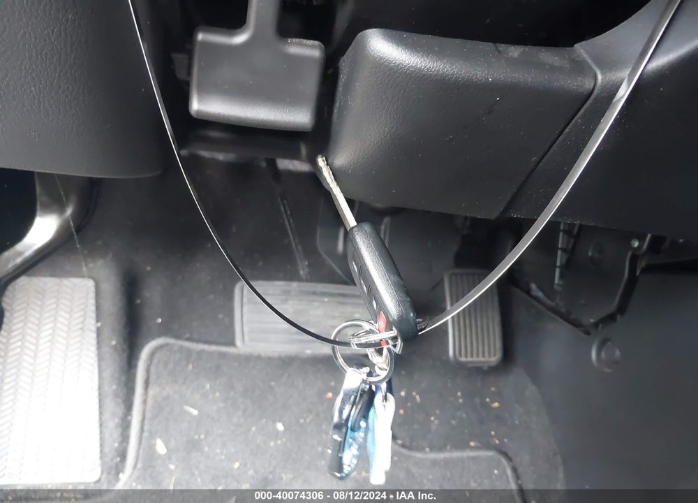 2015 HONDA CR-V LX VIN: 2HKRM3H31FH556888
