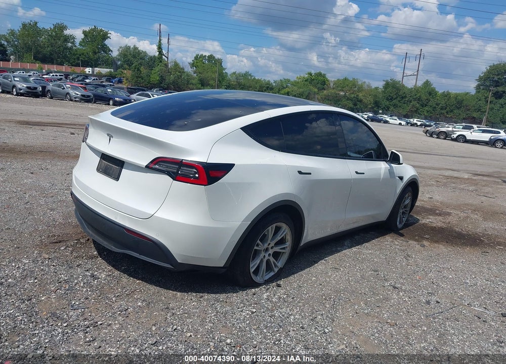 2021 TESLA MODEL Y STANDARD RANGE REAR-WHEEL DRIVE VIN: 5YJYGDED1MF109155
