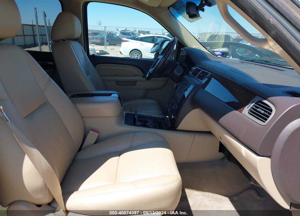 2013 GMC YUKON DENALI VIN: 1GKS2EEFXDR183216