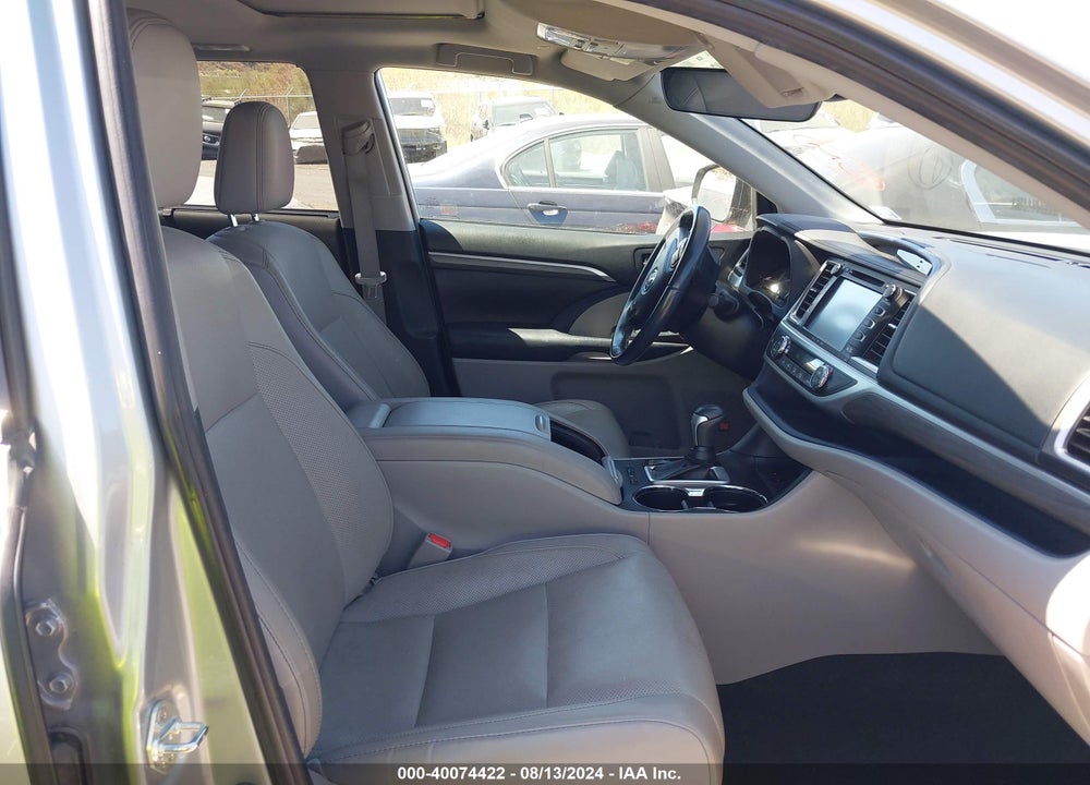 2019 TOYOTA HIGHLANDER LIMITED VIN: 5TDYZRFH4KS311439
