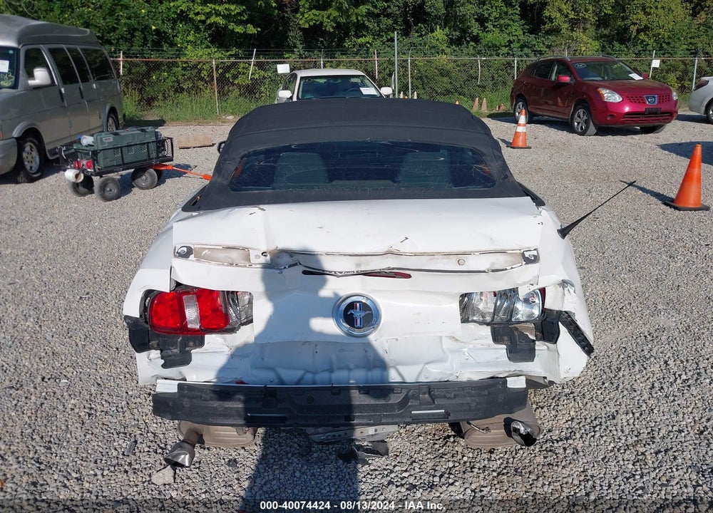 2011 FORD MUSTANG V6 VIN: 1ZVBP8EM5B5138716