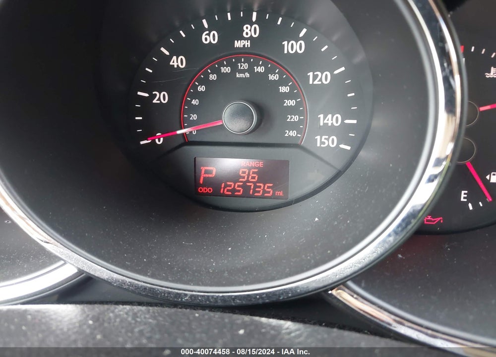 2011 KIA SORENTO LX V6 VIN: 5XYKTDA23BG140290