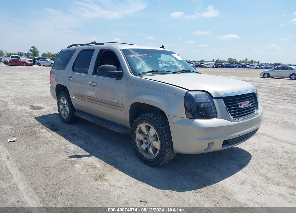 2008 GMC YUKON VIN: 1GKFC13088R118389