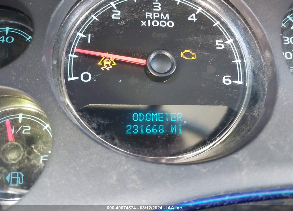 2008 GMC YUKON VIN: 1GKFC13088R118389