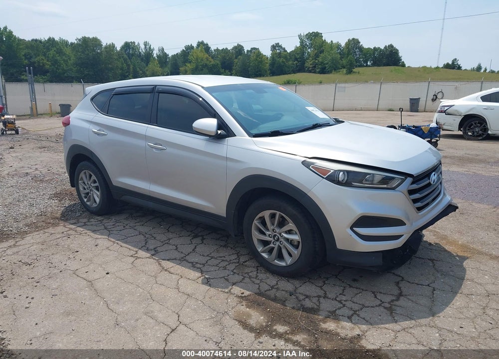 2017 HYUNDAI TUCSON SE VIN: KM8J23A4XHU450286