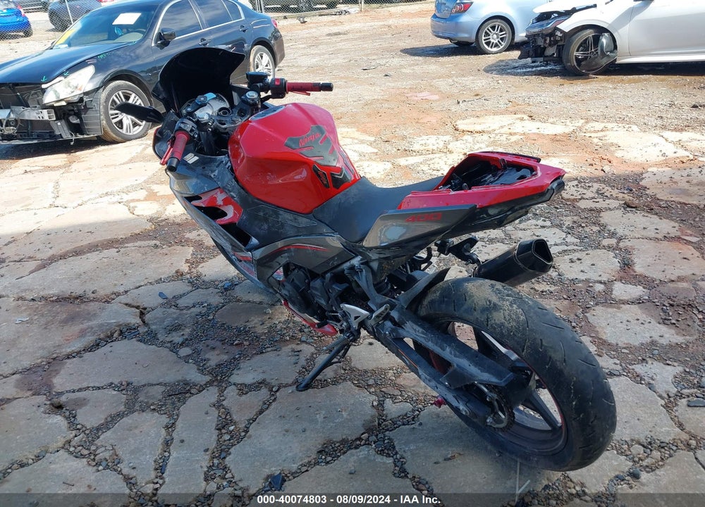 2021 KAWASAKI EX400 VIN: JKAEXKH10MDAB5714