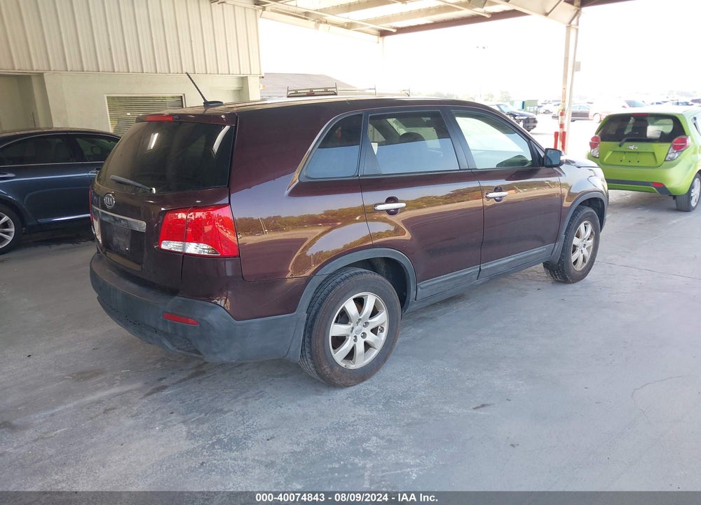 2013 KIA SORENTO LX VIN: 5XYKT3A11DG369720