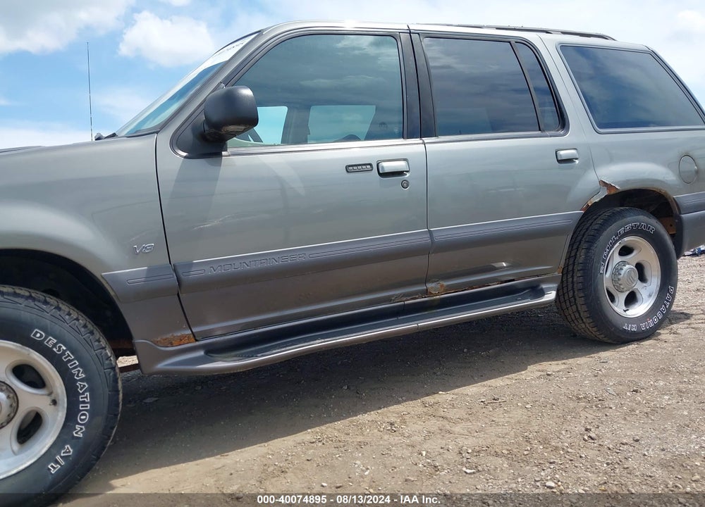 2001 MERCURY MOUNTAINEER VIN: 4M2ZU86P31UJ13430