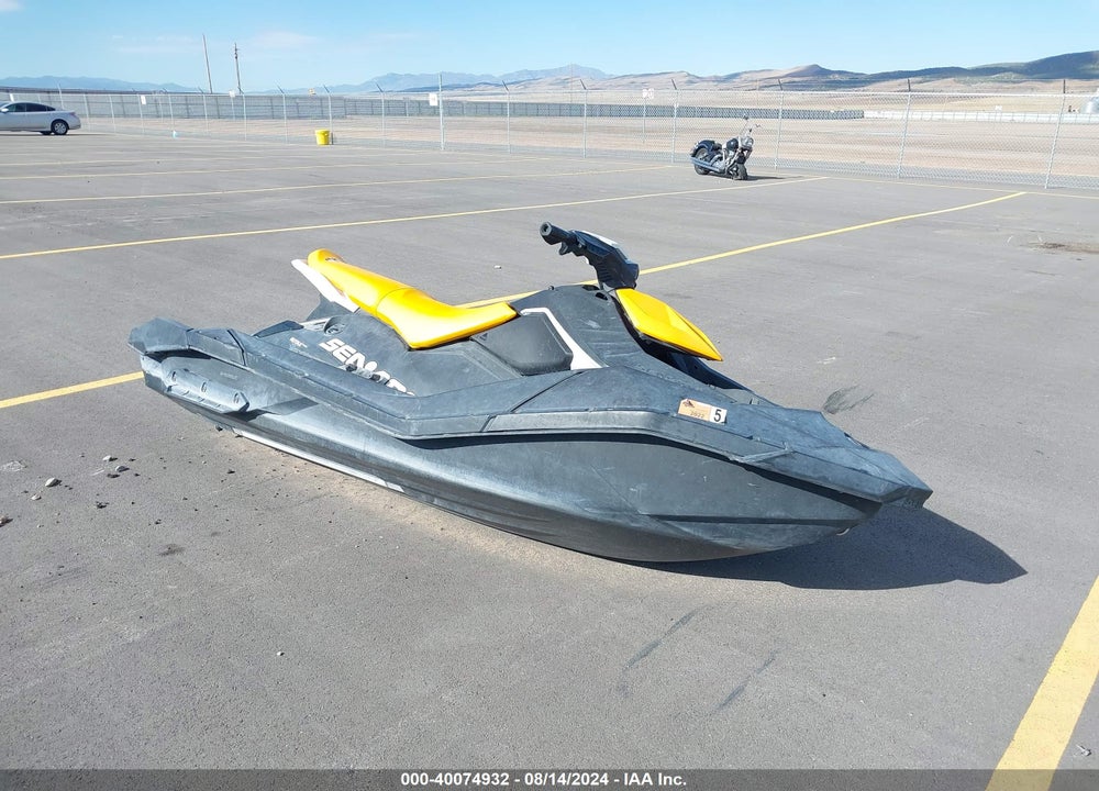 2021 SEA DOO RXT-300 VIN: YDV35833L021