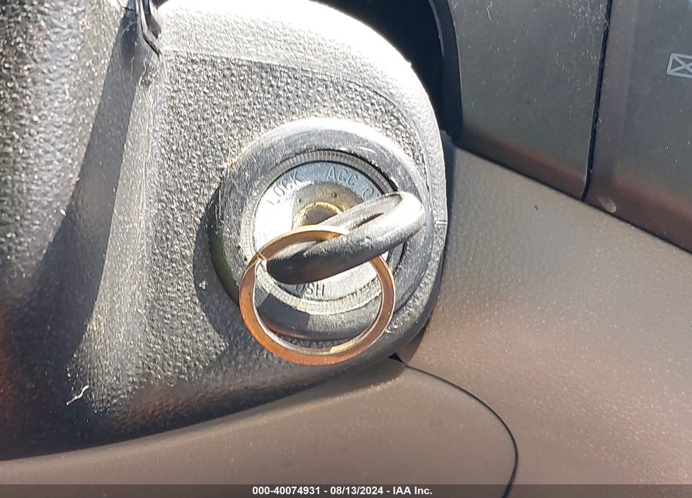 2009 KIA OPTIMA LX VIN: KNAGE228X95355432