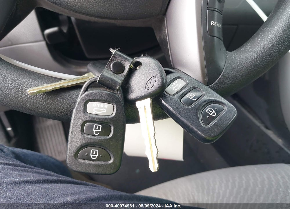 2014 HYUNDAI ELANTRA SE VIN: 5NPDH4AE2EH543291