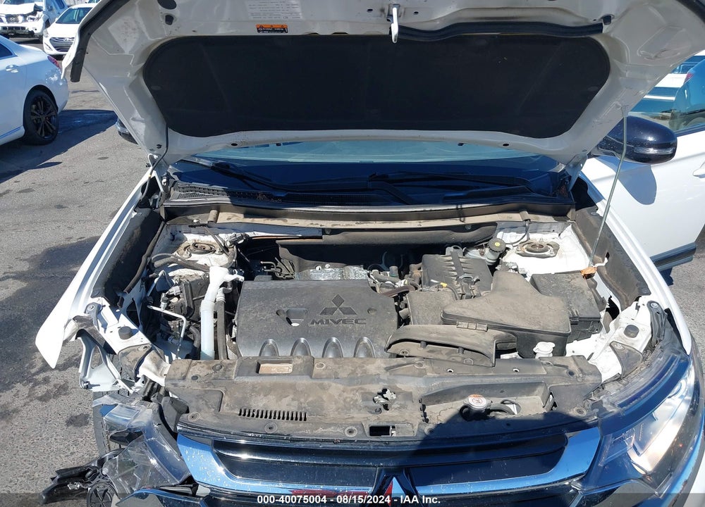 2018 MITSUBISHI OUTLANDER SE/SEL VIN: JA4AD3A32JZ022513