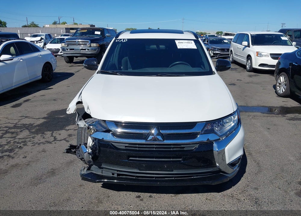 2018 MITSUBISHI OUTLANDER SE/SEL VIN: JA4AD3A32JZ022513