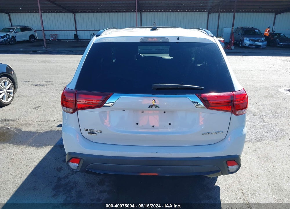 2018 MITSUBISHI OUTLANDER SE/SEL VIN: JA4AD3A32JZ022513
