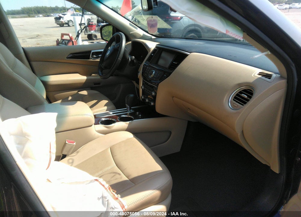 2016 NISSAN PATHFINDER PLATINUM VIN: 5N1AR2MN9GC667066